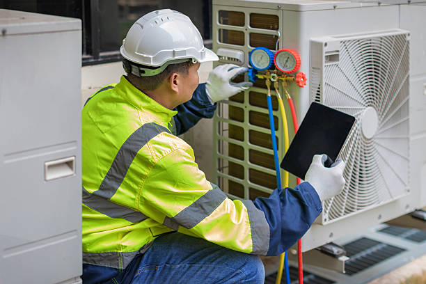 Professional Hvac Installation technician working in Round Lake, IL